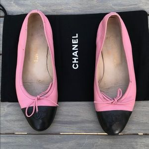 Chanel leather ballet flats 37